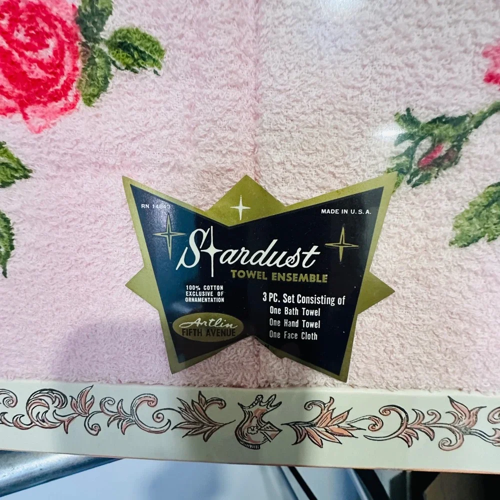 Vintage Artlin Fifth Avenue Stardust 3pc Pink Rose Towel Set New in‎ Box USA